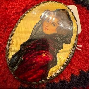 🌸 Vintage mother of pearl cameo handpainted victorian brooch jewelry